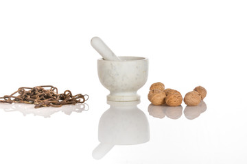 Composition with nuts and mortar - concept