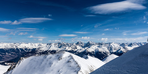 Bergwelt von Österreich im Winter