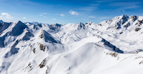 Fototapeta na wymiar Bergwelt von Österreich im Winter