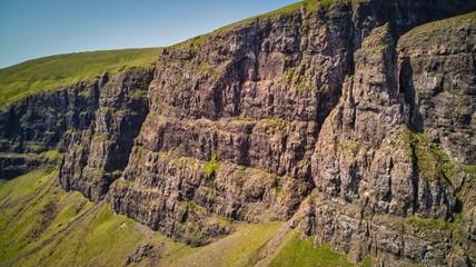 Fototapeta na wymiar The dramatic landscape of the Quiraing on the Isle of Skye, Scotland