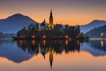 Fototapeta na wymiar Sunrise landscape, Lake Bled, Alps, Slovenia, Europe