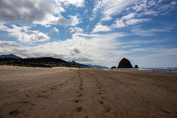 Cannon Beach, Oregon coast: the famous Haystack Rock