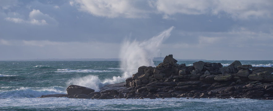 Temp&ecirc;te cote rocheuse presqu'ile Saint Laurent Porspoder Finist&egrave;re Bretagne France