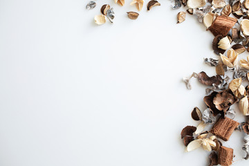 Obraz premium Flowers composition. Frame made of dried rose flowers on white background. Flat lay, top view, copy space