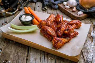 chicken wings in barbecue sauce