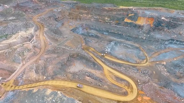 Industria y Mina trituradora de piedra	