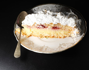 cake with caramelized meringue