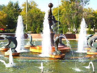 fountain with dolphins