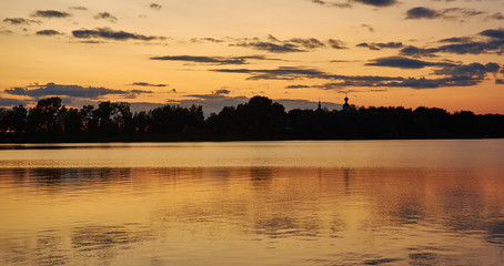 Naklejka premium Ostashkov, Sunrise on lake Selige