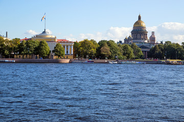   View of the Admiralty and St. Isaac's Cathedral from the Neva .Horizontally.