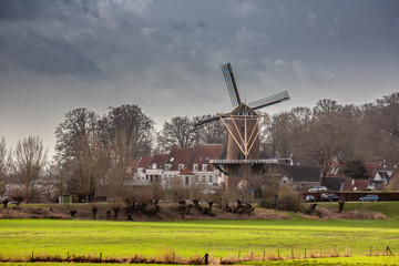 Fototapeta na wymiar Windmill Rijn and Lek