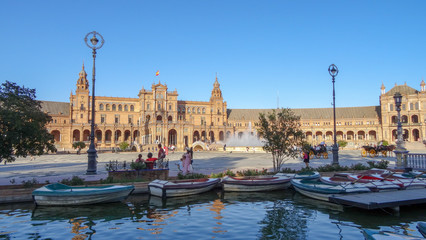 Fototapeta na wymiar The amazing Spain Square, Plaza de Espana en Seville