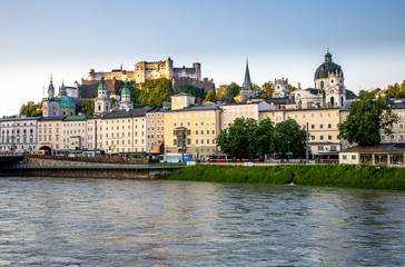 Fototapeta premium Morning sun on Salzburg