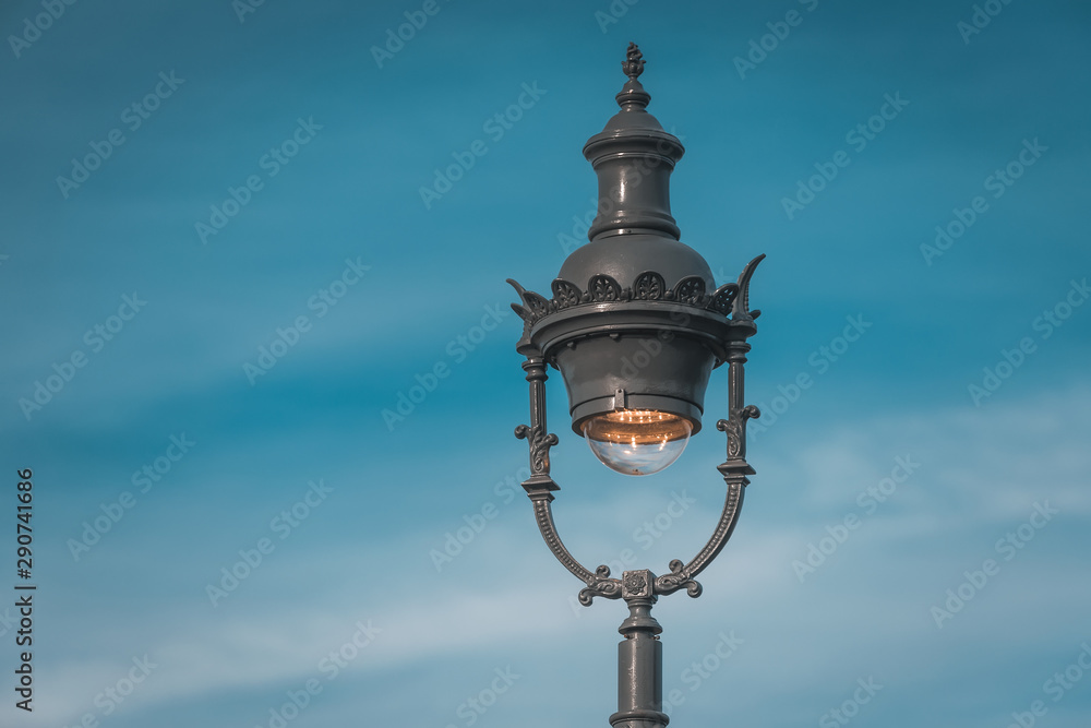 Wall mural Elegant Lamp