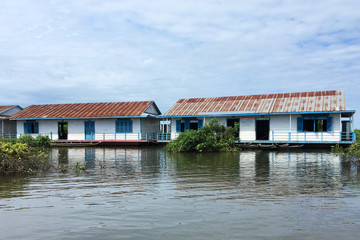 Obraz premium house on the river