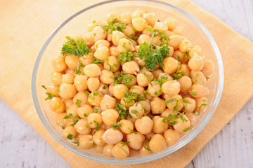 bowl of chickpea and parsley