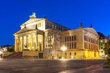 Fototapeta premium Concert Hall (Konzerthaus) on Gendarmenmarkt square at night, Berlin, Germany