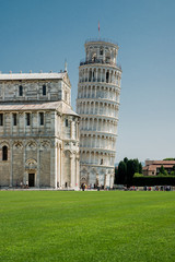 Schiefer Turm von Pisa (hochformat)