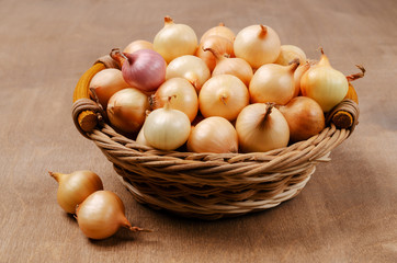 Raw little onions