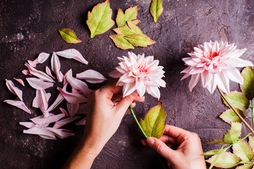 DIY making realistic flowers from foam material