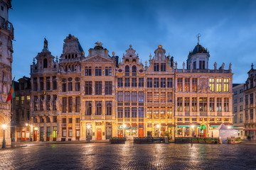 Fototapeta na wymiar Facade of the historical buildings in Grote Markt, Brussel, Belgium during twilight