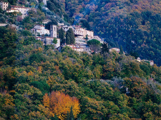 Fototapeta na wymiar Little village in the Apuan Alps, famous for the extraction of marble
