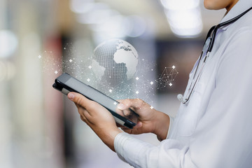 A doctor working in a network .