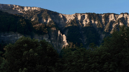 Fototapeta na wymiar Paysage du Mont Aiguille dans le Vercors - France