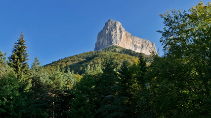 Paysage du Mont Aiguille dans le Vercors - France