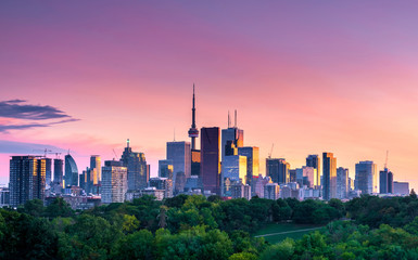 Uitzicht op de stad Toronto vanaf Riverdale Avenue. Ontario, Canada