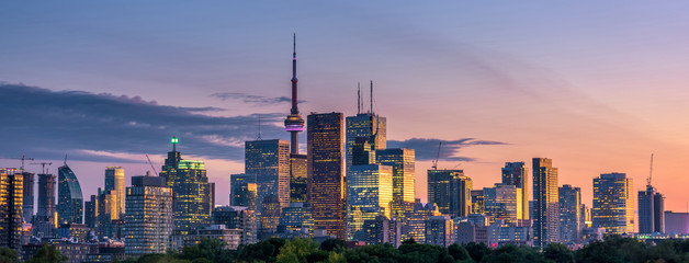 Uitzicht op de stad Toronto vanaf Riverdale Avenue. Ontario, Canada