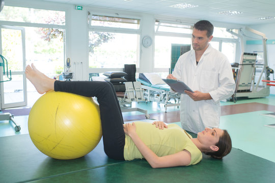 she is giving birth with class instructor