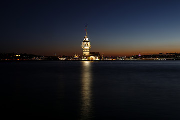 Fototapeta premium Maidens Tower in Istanbul, Turkey