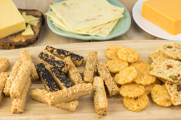 Naklejka premium Cheese sticks and crisps.