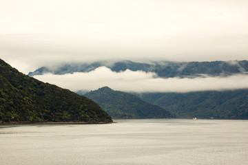 Fototapeta premium Beautiful sea and coastal scenery in the Marlborough Sounds of New Zealand