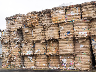 リサイクル用の古紙原料