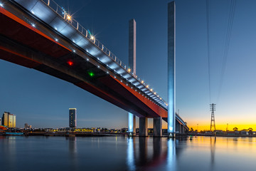 Naklejka premium Bolte bridge in Docklands, Melbourne, Australia