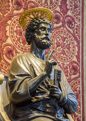 sculpture of saint Peter with the keys of heaven