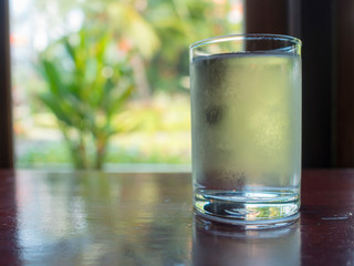 a fresh water glass