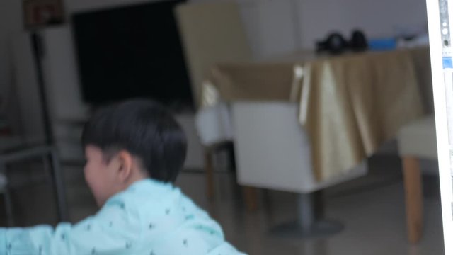 crying kid, dropping the door