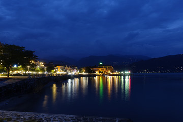 Obraz premium Baveno Promenade at night
