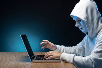 ホワイトハッカー