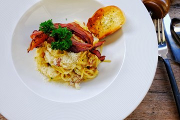 spaghetti carbonara
