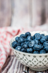 Petit pot de myrtilles et menthe fraiche	