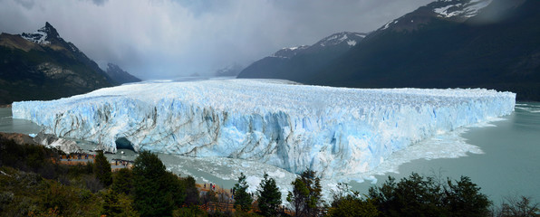Vista panorámica del glaciar Perito Moreno,  Provincia de Santa Cruz, Patagonia, Argentina