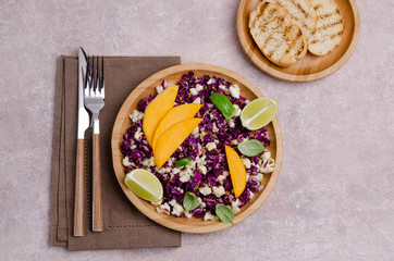 Salad of raw vegetables