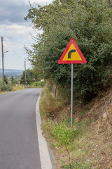 Sign "Dangerous turn to the right"