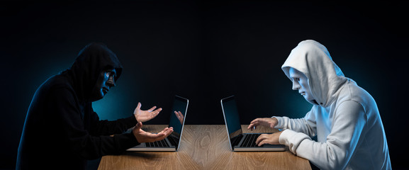 ハッカー クラッカー アッタッカー
