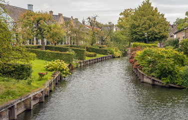 Fototapeta na wymiar View of the Herengracht in the Dutch village of Drimmelen