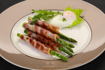 Asparagus with bacon